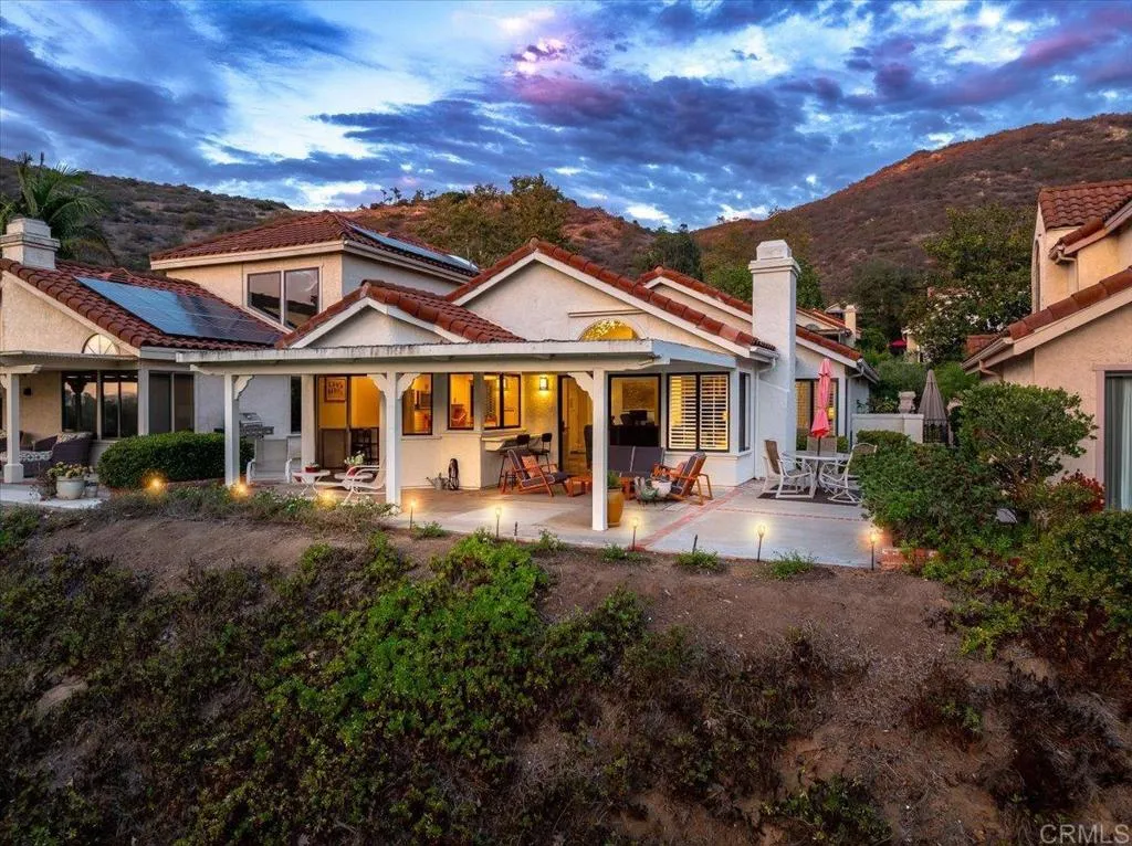 29114 Laurel Valley Drive, Vista, CA 92084 - Photo 3 of 75, Vista, CA