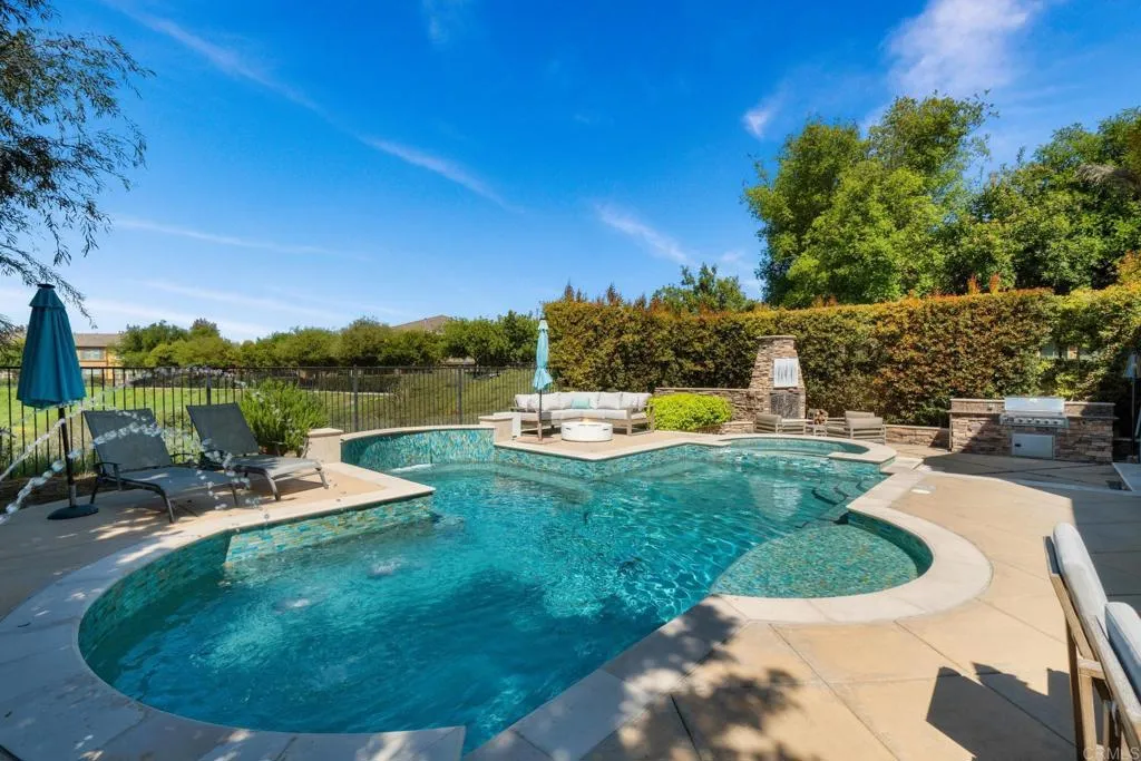 https://cdn.realtyfeed.com/cdn/127/307072926/c6420f8ad519bec0c584204ef0c83dac.webp