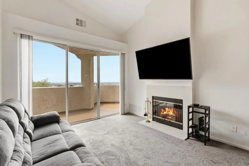 https://cdn.realtyfeed.com/cdn/127/307072928/b0d2b915d3d21516995b99ac5e8651e7.webp
