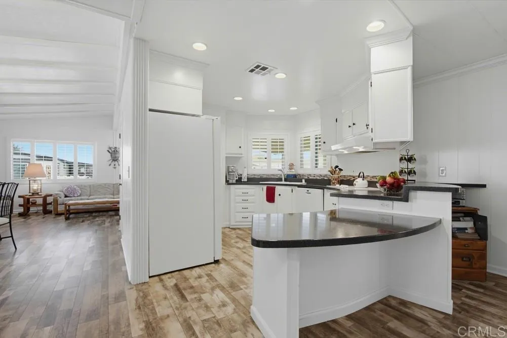 https://cdn.realtyfeed.com/cdn/127/307072960/e0ba3ccb7177f2b21917ad1d2a9f99fe.webp