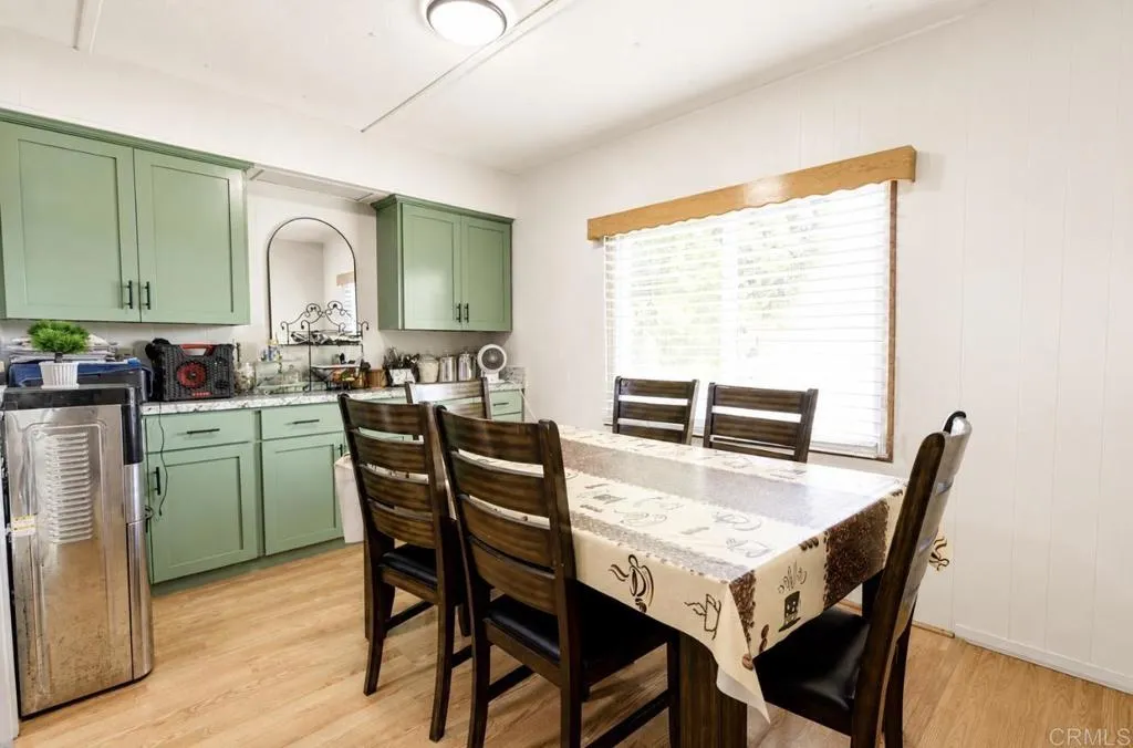 https://cdn.realtyfeed.com/cdn/127/307072961/a793bbcf6ef1d6e32caba1608769b36c.webp