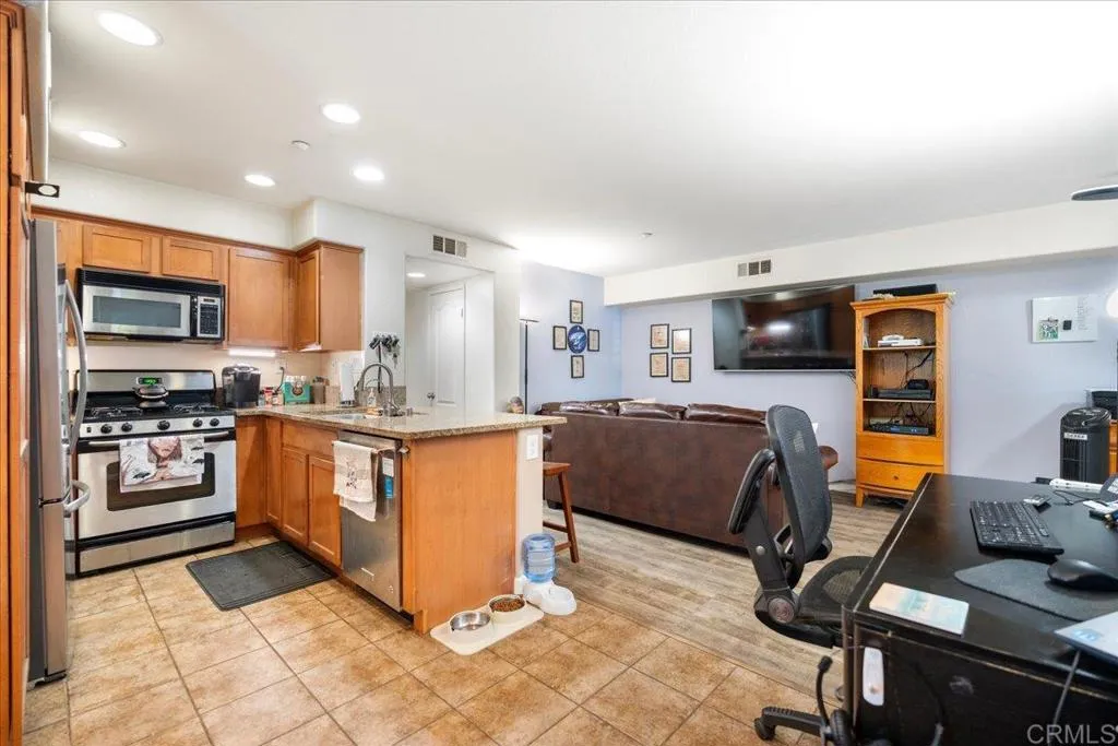 3464 Spring Tide, San Diego, CA 92110 - Photo 5 of 23, San Diego, CA
