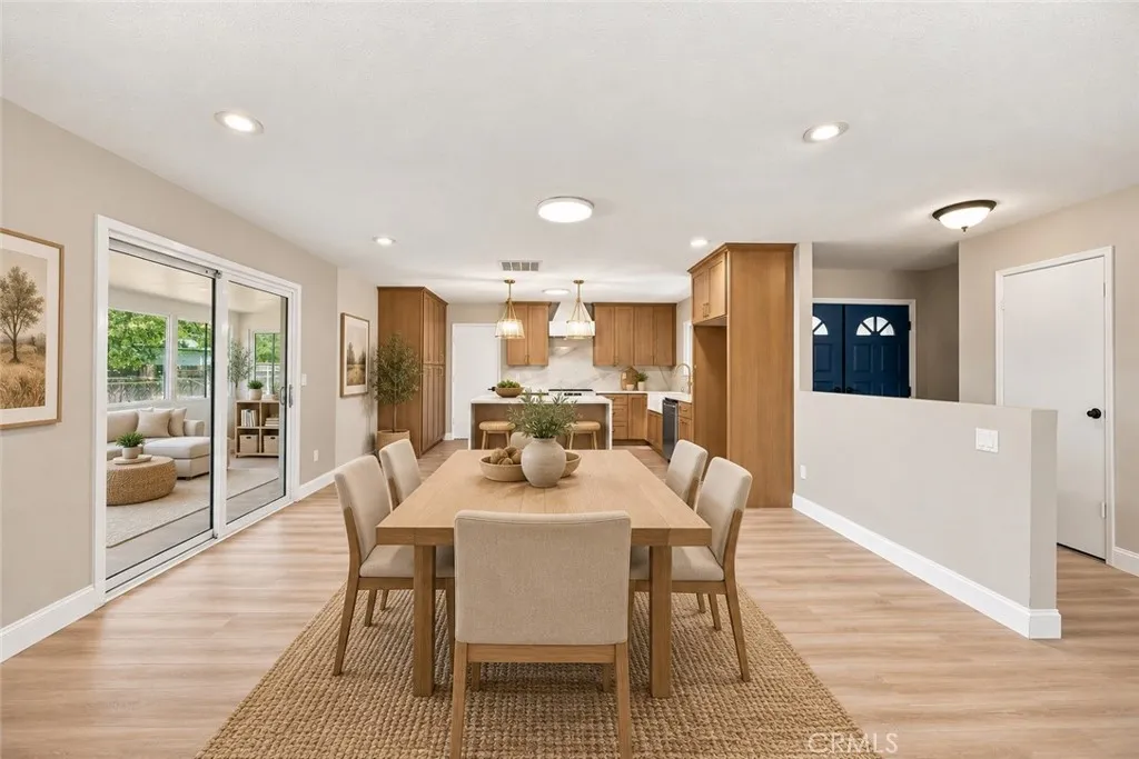 https://cdn.realtyfeed.com/cdn/127/307073037/63ecd830bbe78ac70bb61d874486ae76.webp