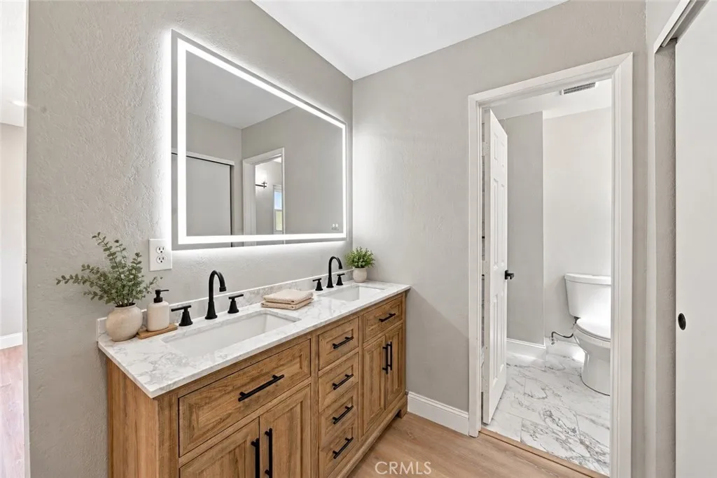 https://cdn.realtyfeed.com/cdn/127/307073037/8afd8f2d491ba70bdce3e0efdcaec7be.webp