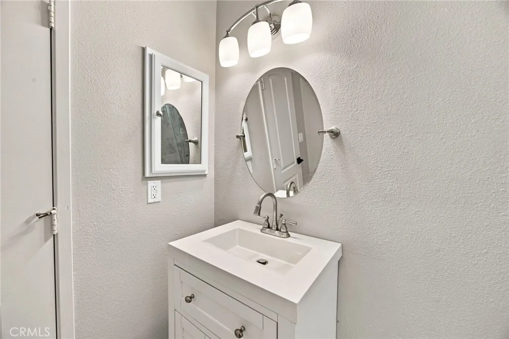 https://cdn.realtyfeed.com/cdn/127/307073037/8d08924f8675ebd0aac14da801e0b604.webp