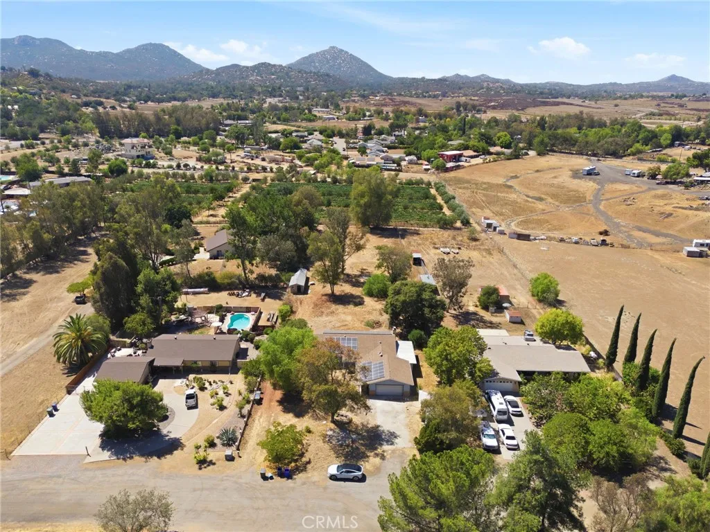 https://cdn.realtyfeed.com/cdn/127/307073037/dec113f56219ffd01b06b2d37bc1fc8b.webp