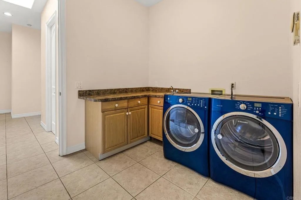 https://cdn.realtyfeed.com/cdn/127/307073043/c74532a3a6367425ec466d1a3c453cb5.webp
