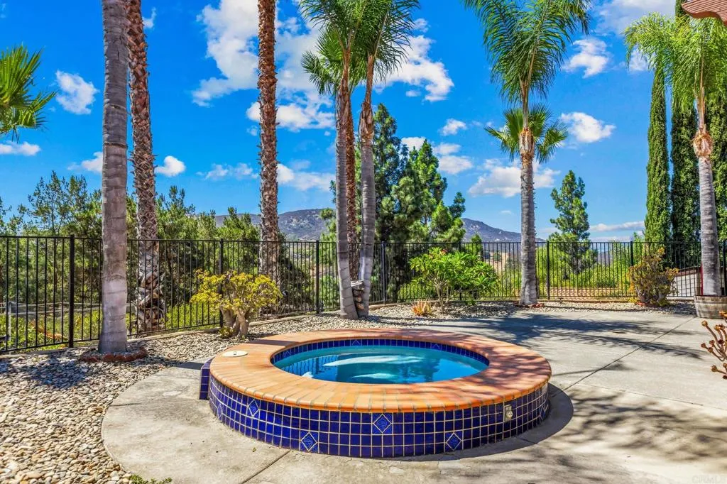 https://cdn.realtyfeed.com/cdn/127/307073043/eb7a8132c8adfd8c4b4c279b171fe518.webp