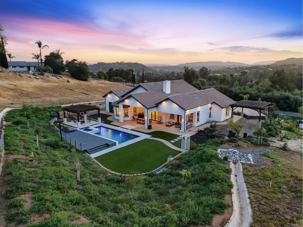 https://cdn.realtyfeed.com/cdn/127/307073047/37d0238b06ac4df28cb6ce5bdd60e879.webp