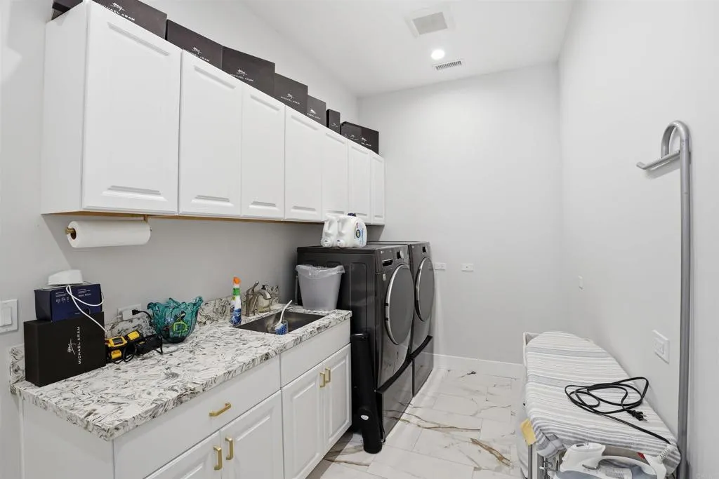 https://cdn.realtyfeed.com/cdn/127/307073047/3843f8490cd5f25b43937bd39539354e.webp