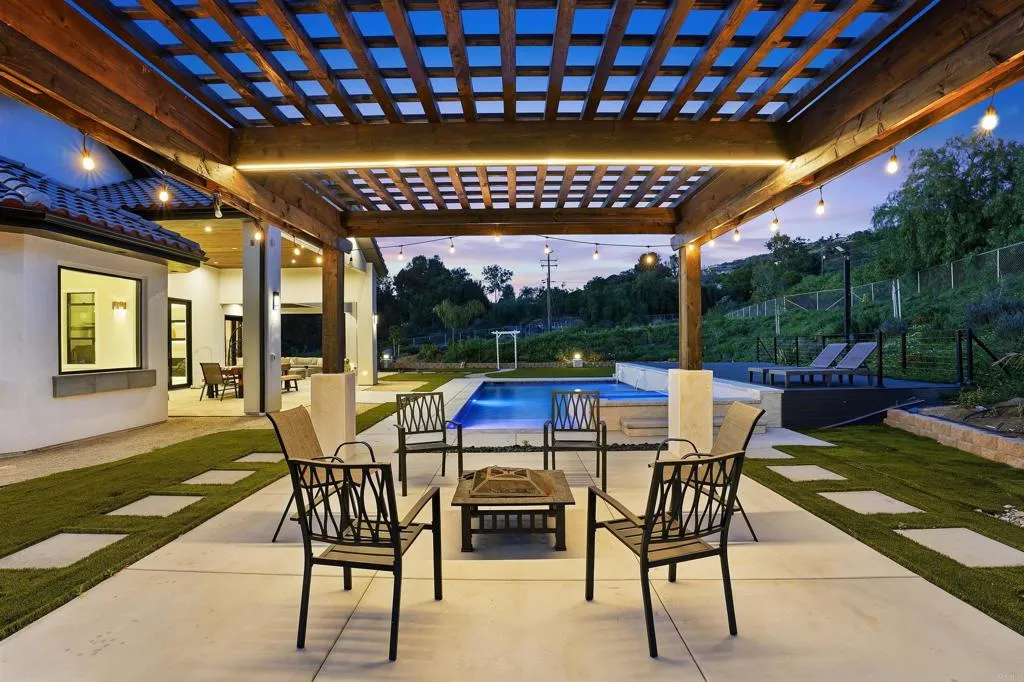https://cdn.realtyfeed.com/cdn/127/307073047/98b963b82656366c4b1cb4a0dc6e3c85.webp
