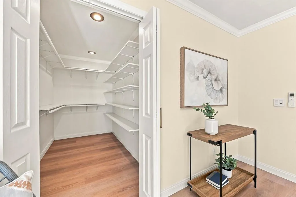 https://cdn.realtyfeed.com/cdn/127/307073063/0050b3a686fb77cba55bee6896e19cb9.webp