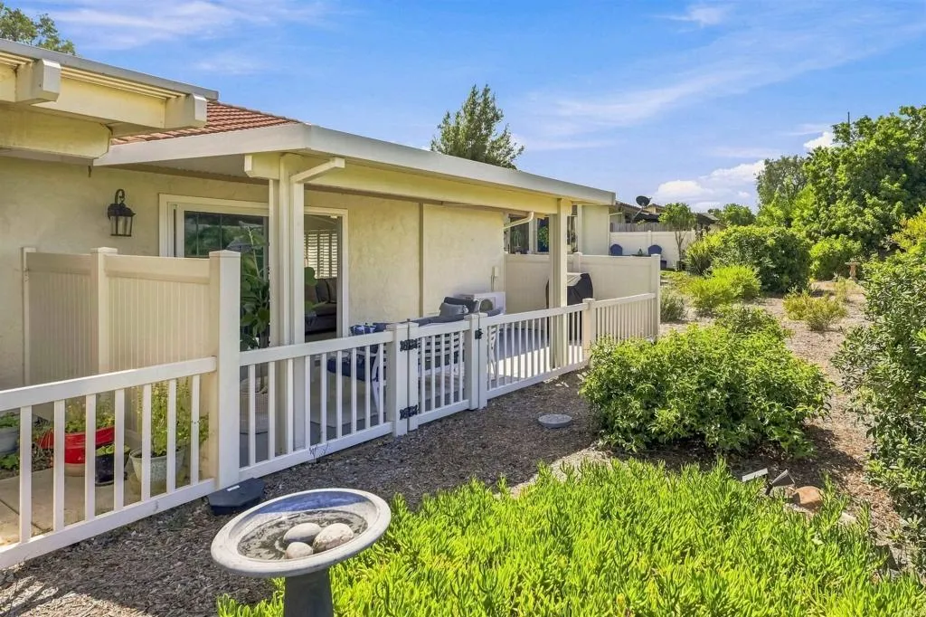https://cdn.realtyfeed.com/cdn/127/307073063/660c5510fad4fdb98ed867e6e6ed8bb2.webp