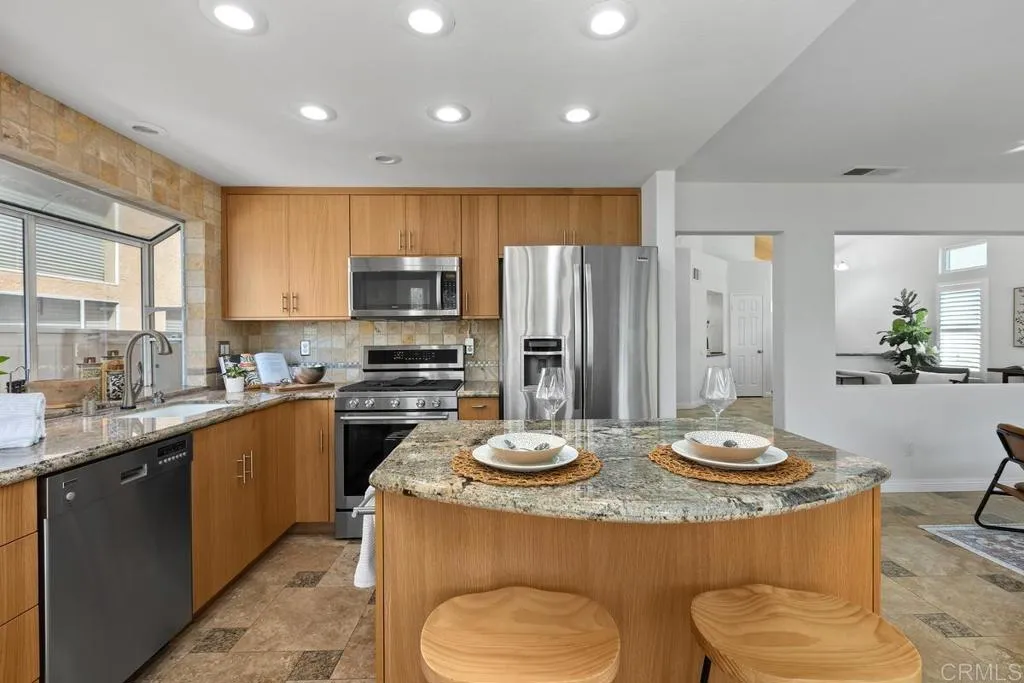 https://cdn.realtyfeed.com/cdn/127/307073064/6eaa3acfab341f62349cb9e92dc98618.webp