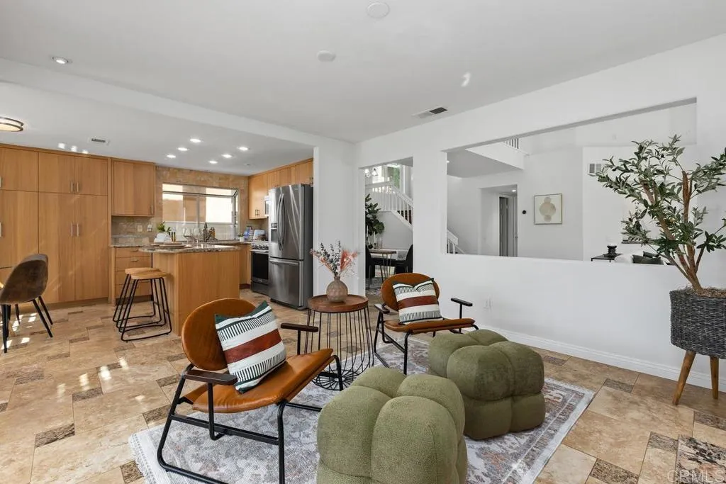 https://cdn.realtyfeed.com/cdn/127/307073064/bb609f23a1cb36eb82615ed7050d168b.webp