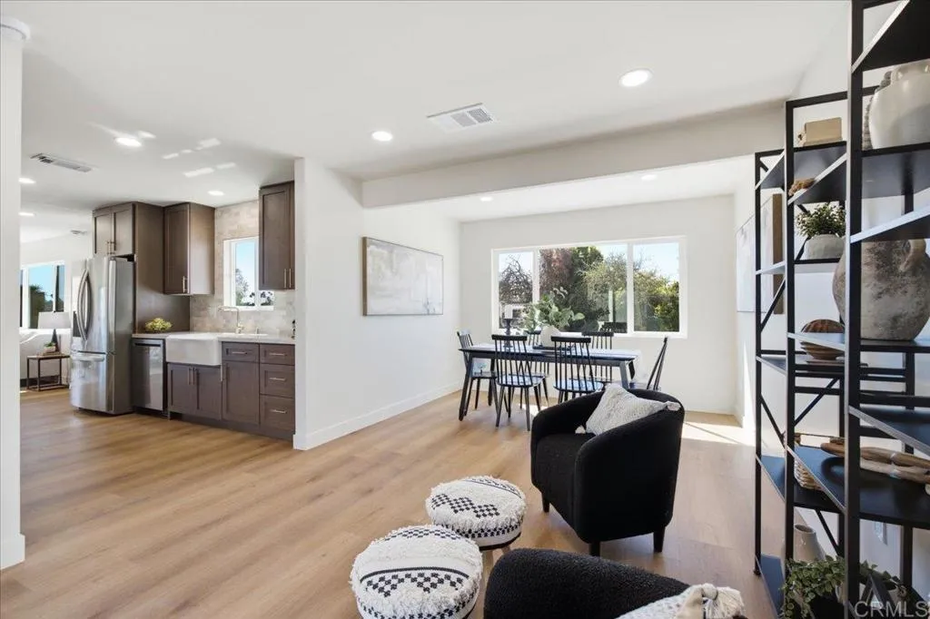 https://cdn.realtyfeed.com/cdn/127/307073176/128389d50443575e33ab8d4d5d5de4cf.webp