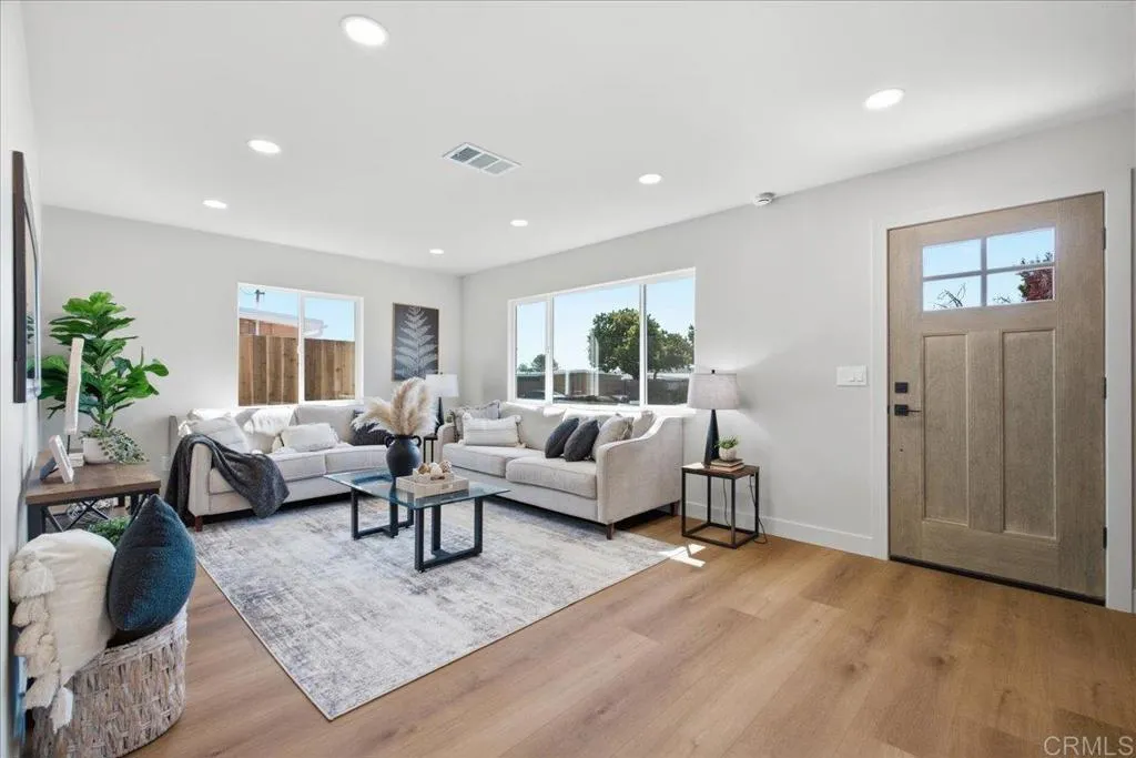 https://cdn.realtyfeed.com/cdn/127/307073176/866e92fd0d7ce4c26cbdc56f9cdc73e1.webp