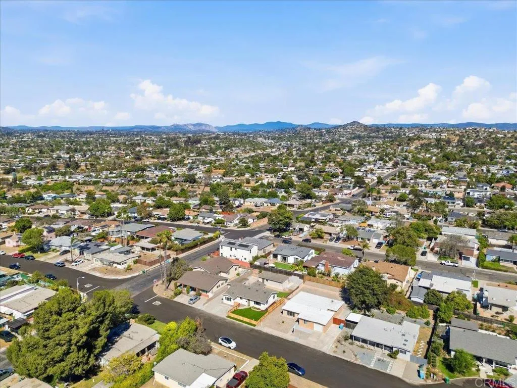 https://cdn.realtyfeed.com/cdn/127/307073176/8ae1a4cb1d17aadf67e8dff09558565a.webp