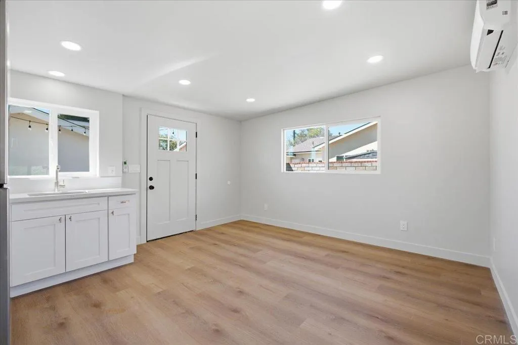https://cdn.realtyfeed.com/cdn/127/307073176/8deee55ab1f4d5a2a97c99640bd04f89.webp