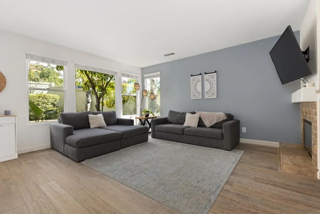 https://cdn.realtyfeed.com/cdn/127/307073251/f4c7a56a81dc63a649b5ad9fbb2d791f.webp