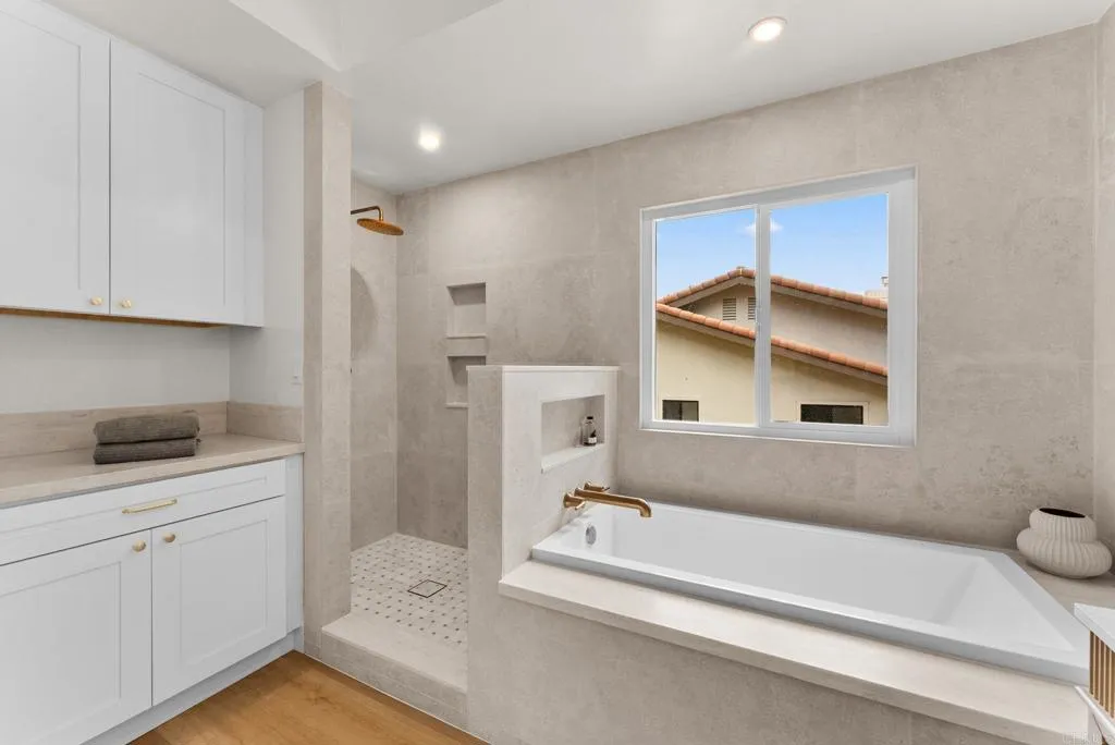 https://cdn.realtyfeed.com/cdn/127/307073405/61f58744f2ead38702531764cc791955.webp