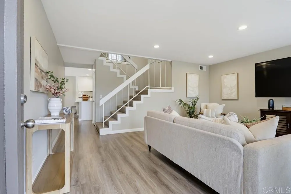 https://cdn.realtyfeed.com/cdn/127/307073431/ebaa0b96ee22337685c0ade18dd5adbe.webp