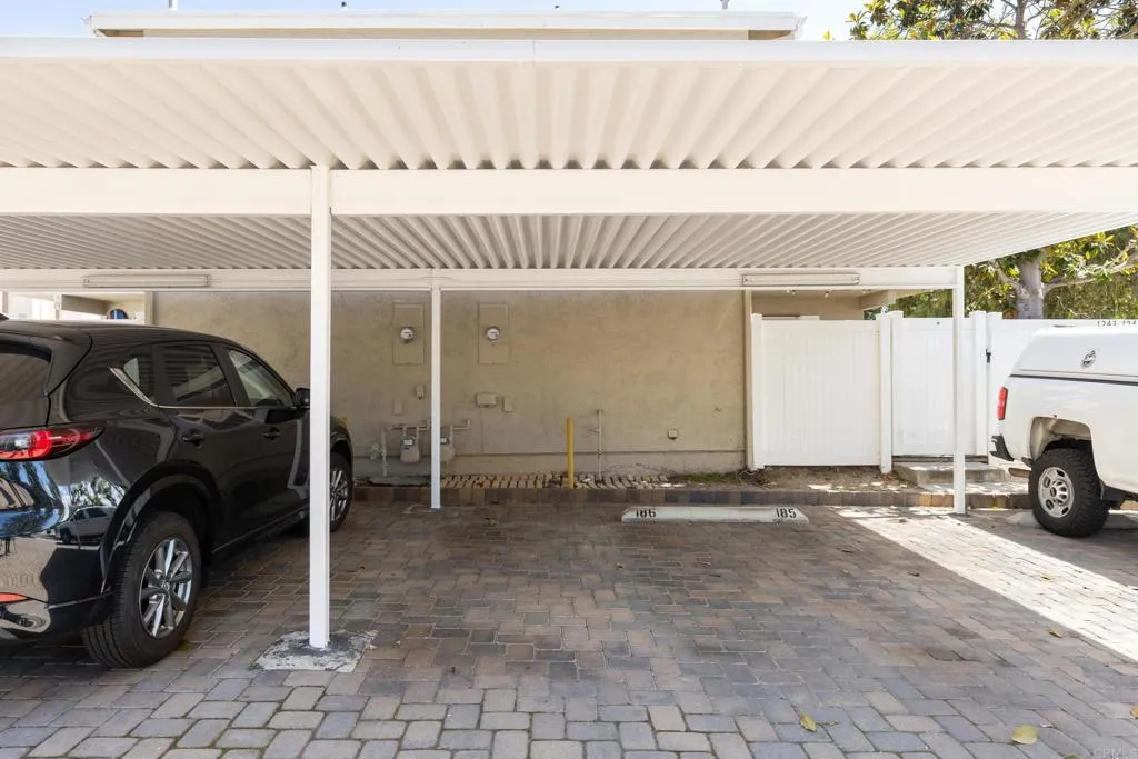https://cdn.realtyfeed.com/cdn/127/307073436/3e1ff5fbe45e93b1ddb8bef55435b003.webp