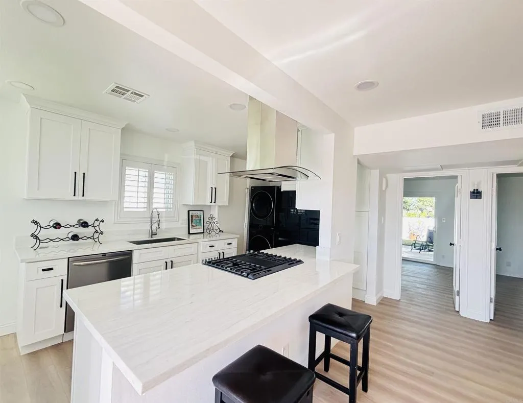 https://cdn.realtyfeed.com/cdn/127/307073439/3046c2461d49bf616a87f776c0c7a365.webp