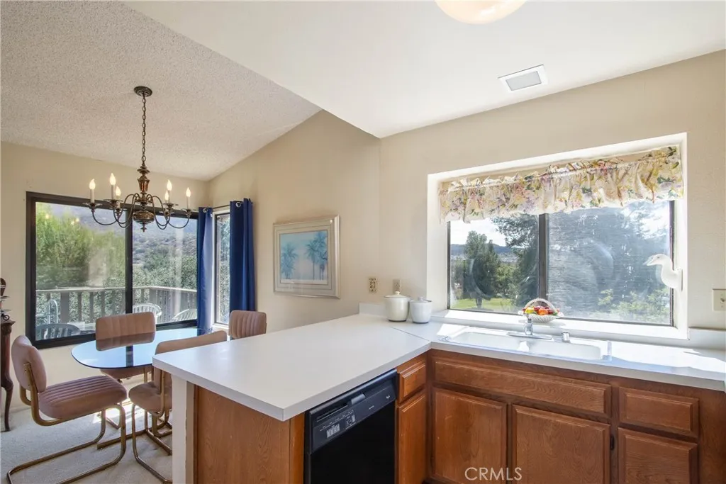 https://cdn.realtyfeed.com/cdn/127/307073511/2ef98d182b0353ae3cd0d772ecd54256.webp