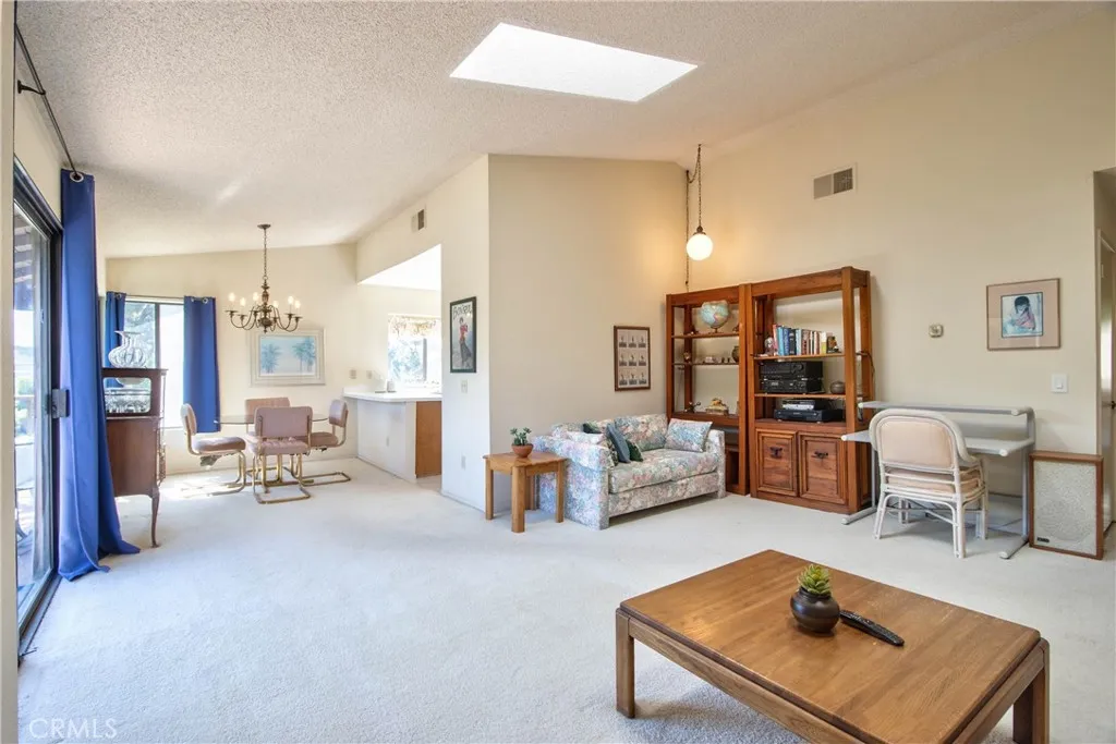 https://cdn.realtyfeed.com/cdn/127/307073511/347f65fed6d199ee473f1ecc01bf5fa0.webp