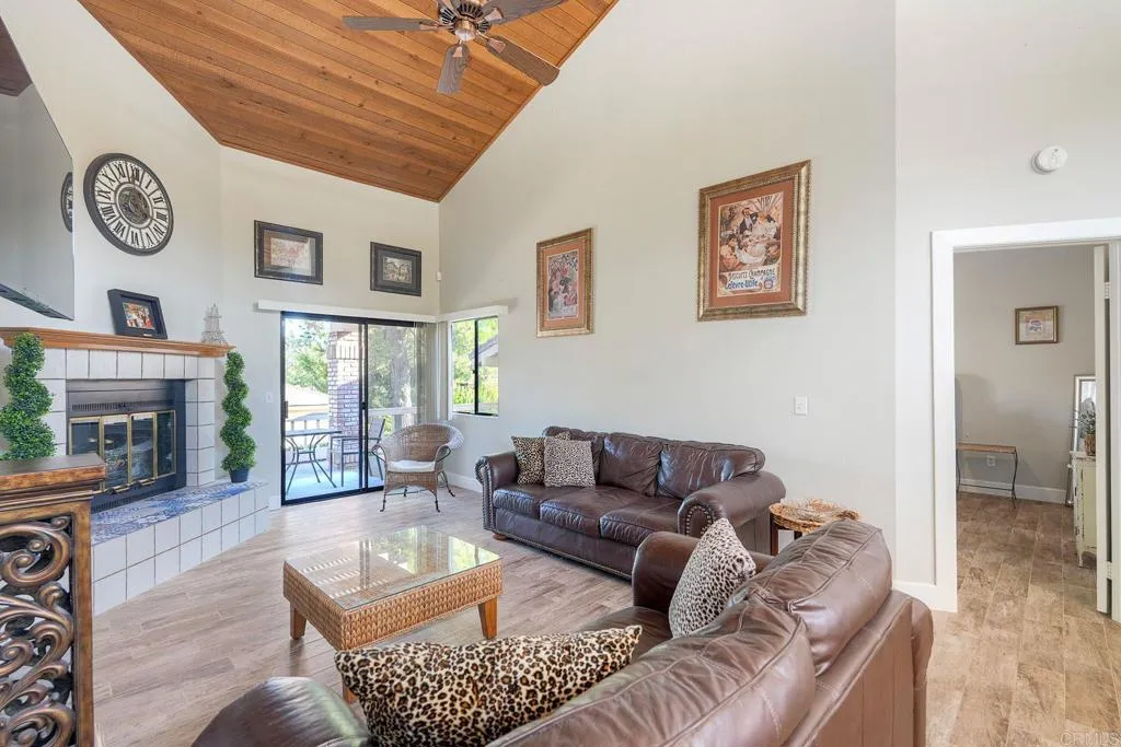 8559 Circle R Valley Lane, Escondido, CA 92026 - Photo 4 of 20, Escondido, CA