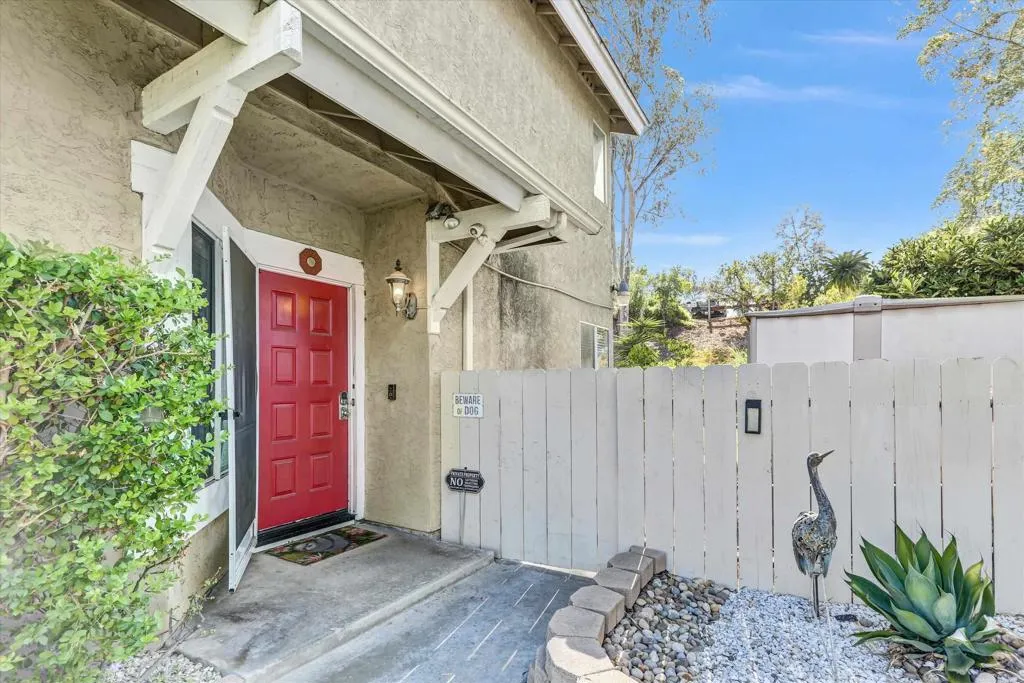 7955 Tinaja Lane, San Diego, CA 92139 - Photo 5 of 32, San Diego, CA