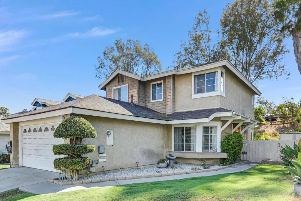 7955 Tinaja Lane, San Diego, CA 92139 - Photo 4 of 32, San Diego, CA