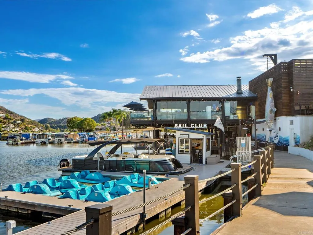https://cdn.realtyfeed.com/cdn/127/307073757/44ec02204fae0d1bd6245946f965ea47.webp
