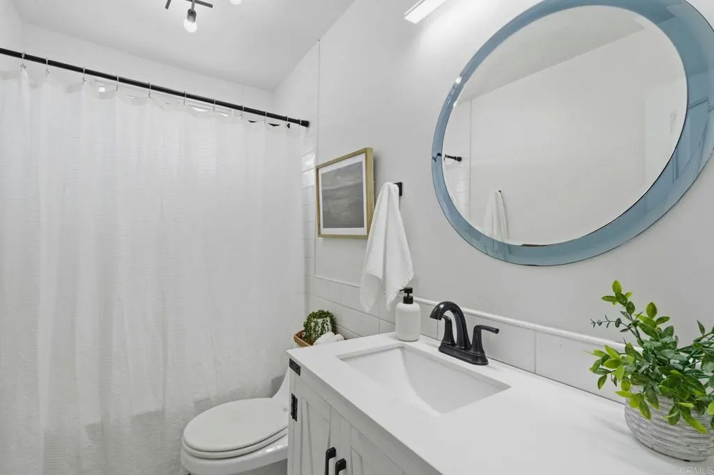 https://cdn.realtyfeed.com/cdn/127/307073766/b9338a92b176aa3c187f56f769aff5cd.webp