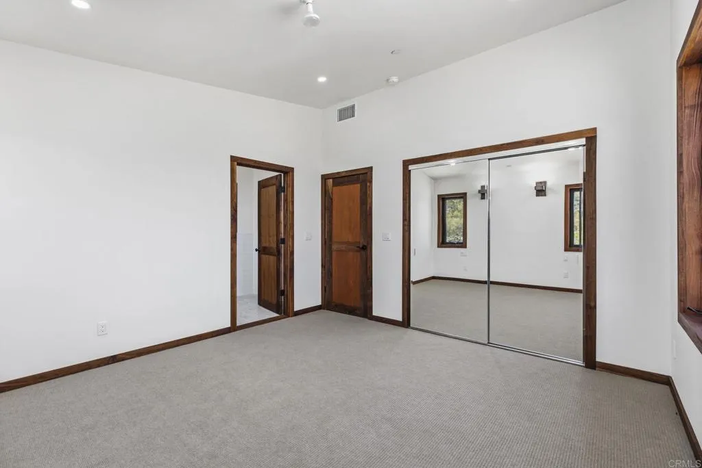 https://cdn.realtyfeed.com/cdn/127/307073811/39c6b34ff6ac898cdc112f3c33a4e9d2.webp