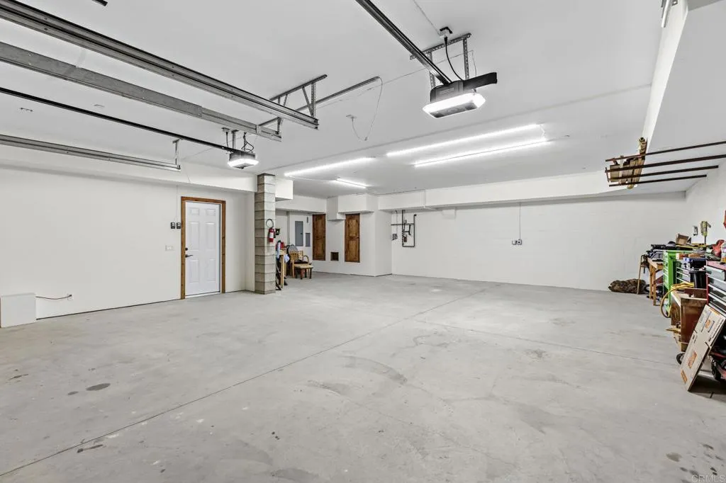 https://cdn.realtyfeed.com/cdn/127/307073811/548d1d27c240ab5f0c4baa4f50f7cc05.webp