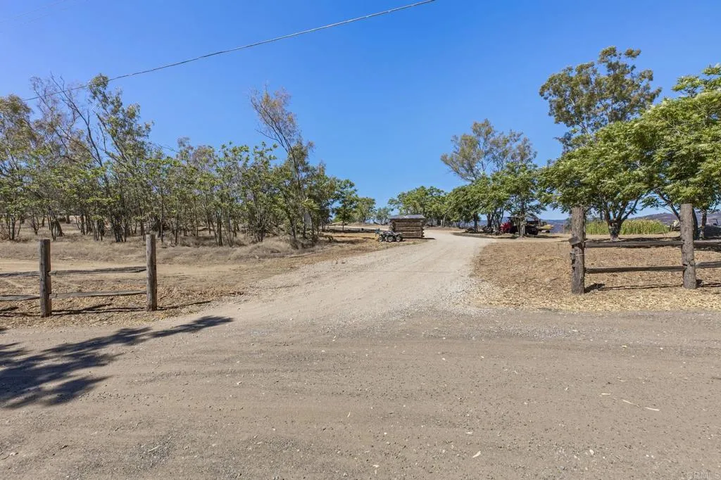 https://cdn.realtyfeed.com/cdn/127/307073811/58e294da89690f561491cc5e123c32b2.webp