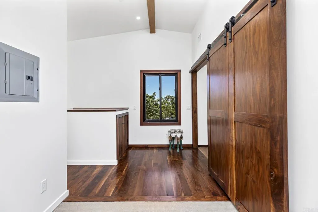 https://cdn.realtyfeed.com/cdn/127/307073811/82402f020e66de6d740808eafcf11979.webp