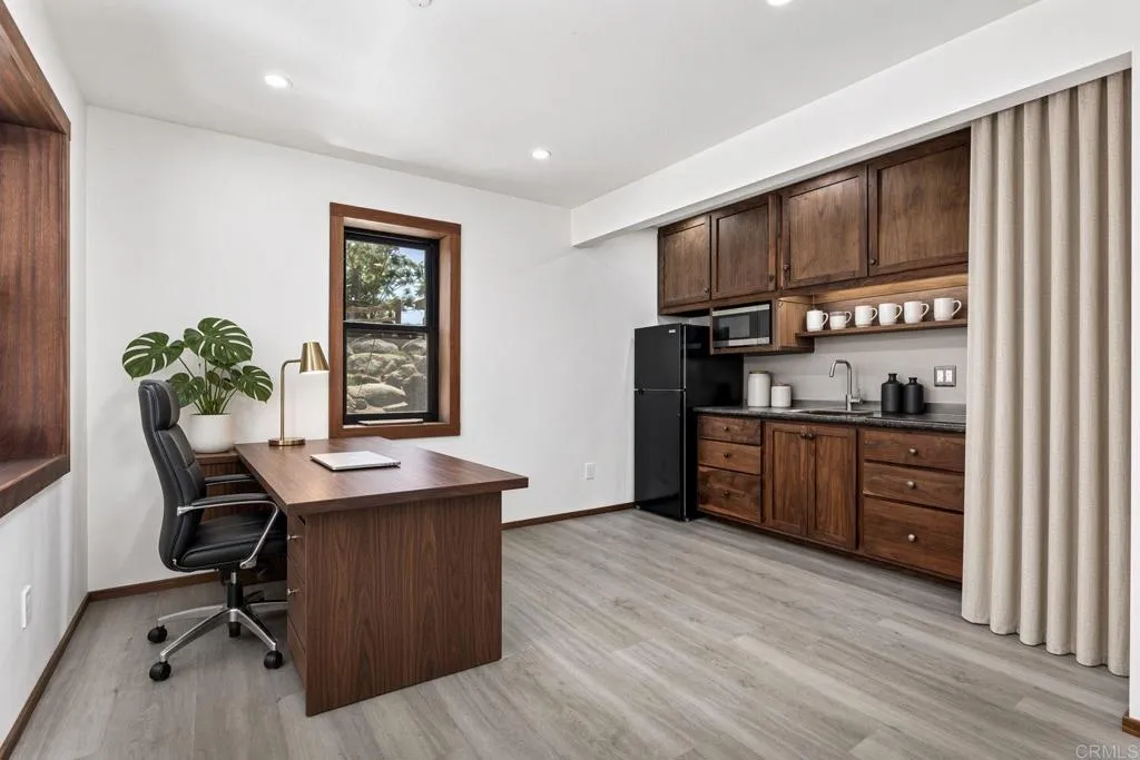 https://cdn.realtyfeed.com/cdn/127/307073811/88f9e222d495b995ab30be75e03702f8.webp