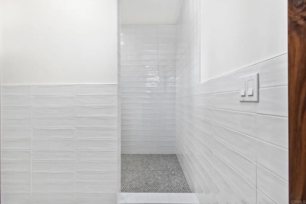 https://cdn.realtyfeed.com/cdn/127/307073811/9a8fd1af09bf1ae64094bebd1159ccc9.webp
