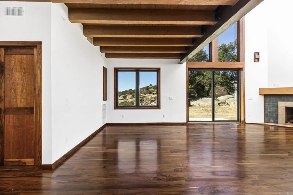 https://cdn.realtyfeed.com/cdn/127/307073811/9d8d00dbaa739f5b7ae5c61f7e69ac6f.webp