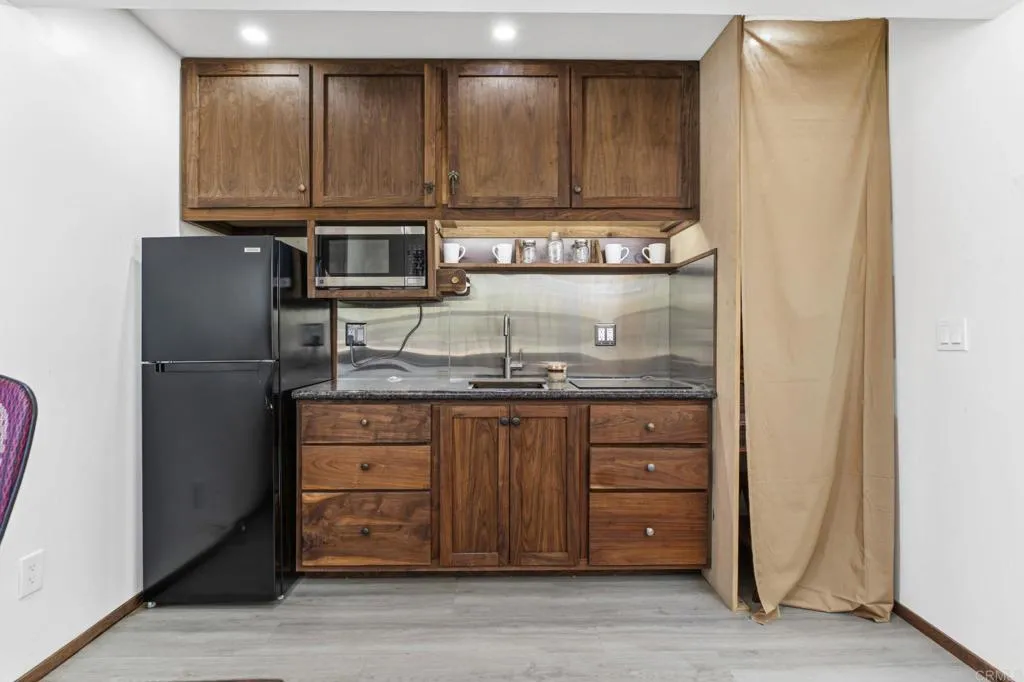 https://cdn.realtyfeed.com/cdn/127/307073811/a3b46f9d8edf14502babfc0069b1d5a2.webp