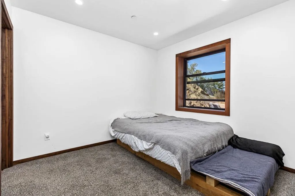 https://cdn.realtyfeed.com/cdn/127/307073811/ab034424deefac62fd24f23a9eed96f9.webp