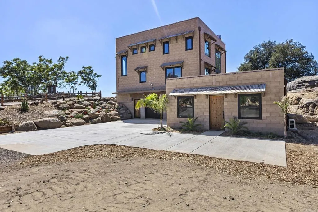 https://cdn.realtyfeed.com/cdn/127/307073811/cab7e1a247443329e15889f086f5d2a9.webp