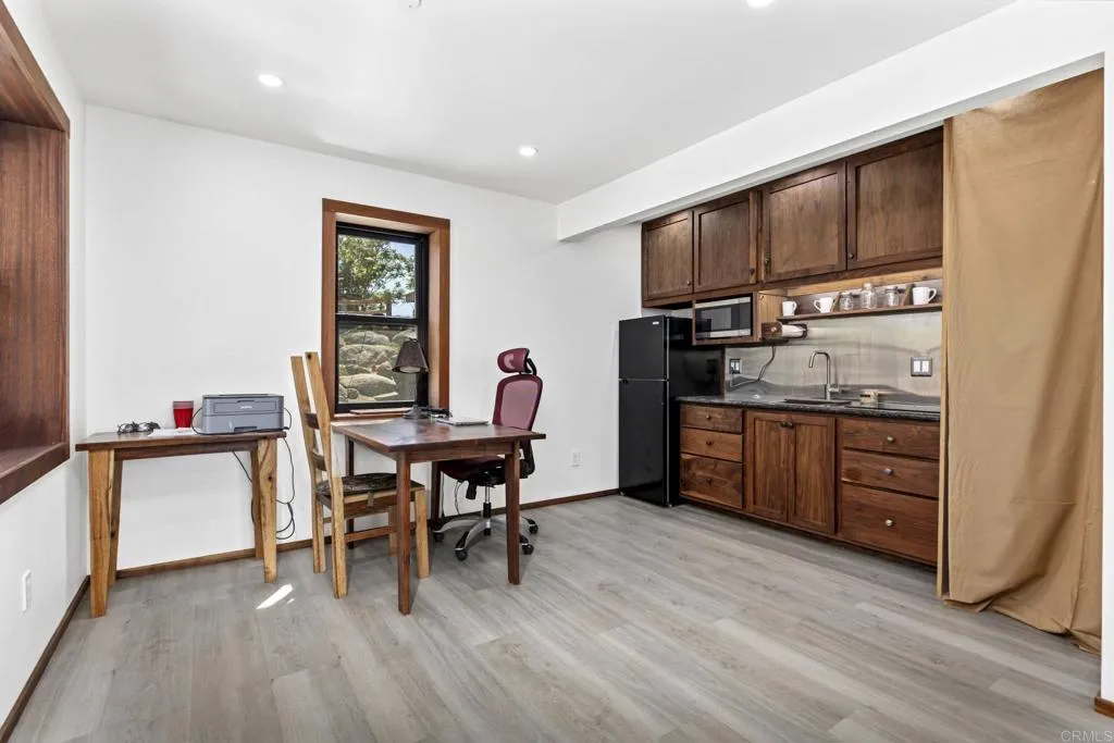 https://cdn.realtyfeed.com/cdn/127/307073811/cc4610190bcc4bff4bce1c9b78c87f5e.webp
