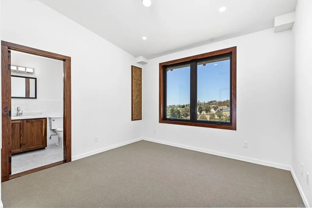 https://cdn.realtyfeed.com/cdn/127/307073811/e6d524f17655a607d67948c2818911d0.webp