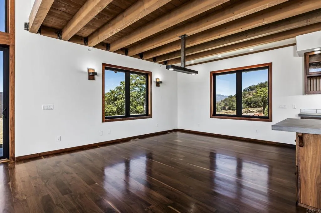 https://cdn.realtyfeed.com/cdn/127/307073811/eb55b3740e82cf12404d329e264e664c.webp