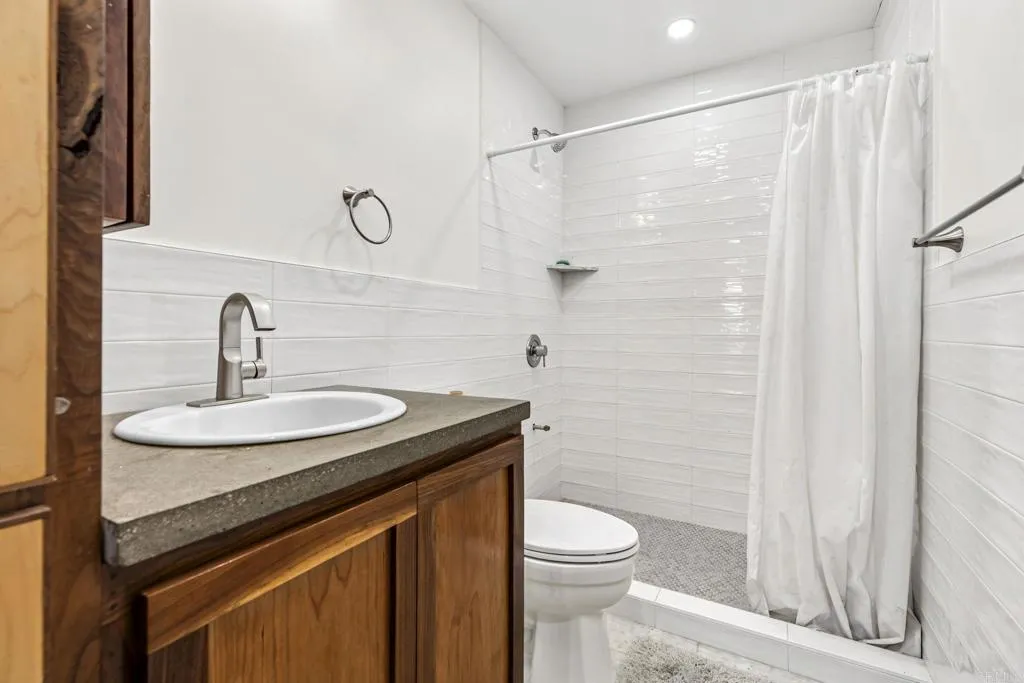 https://cdn.realtyfeed.com/cdn/127/307073811/ec409e1b43293c1eedf8640d1998eabf.webp