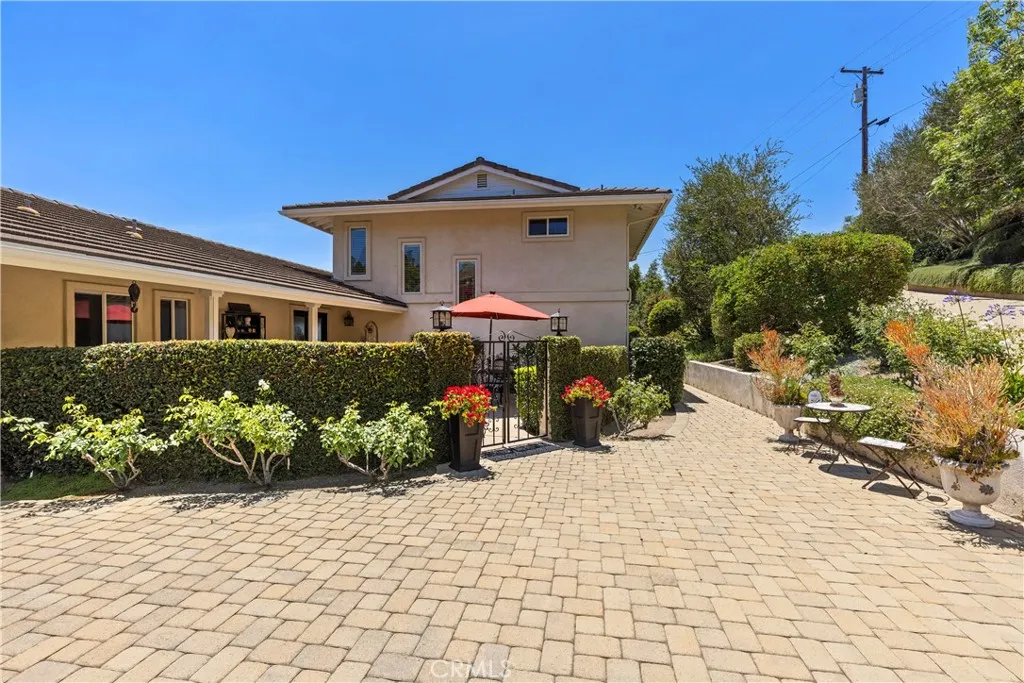 https://cdn.realtyfeed.com/cdn/127/307073873/a7c979b9f246533b1116241f0b60f3a8.webp